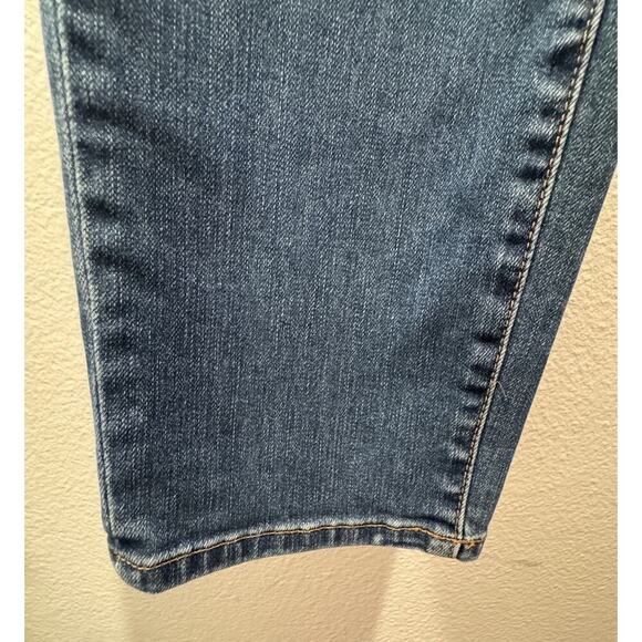 Talbots Flawless Five Pocket Jeans Women’s Size 8 Boyfriend Medium Wash Denim - Picture 4 of 10
